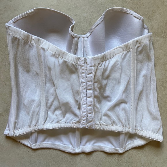 Dominique White Corset Size 38C - Picture 2 of 6